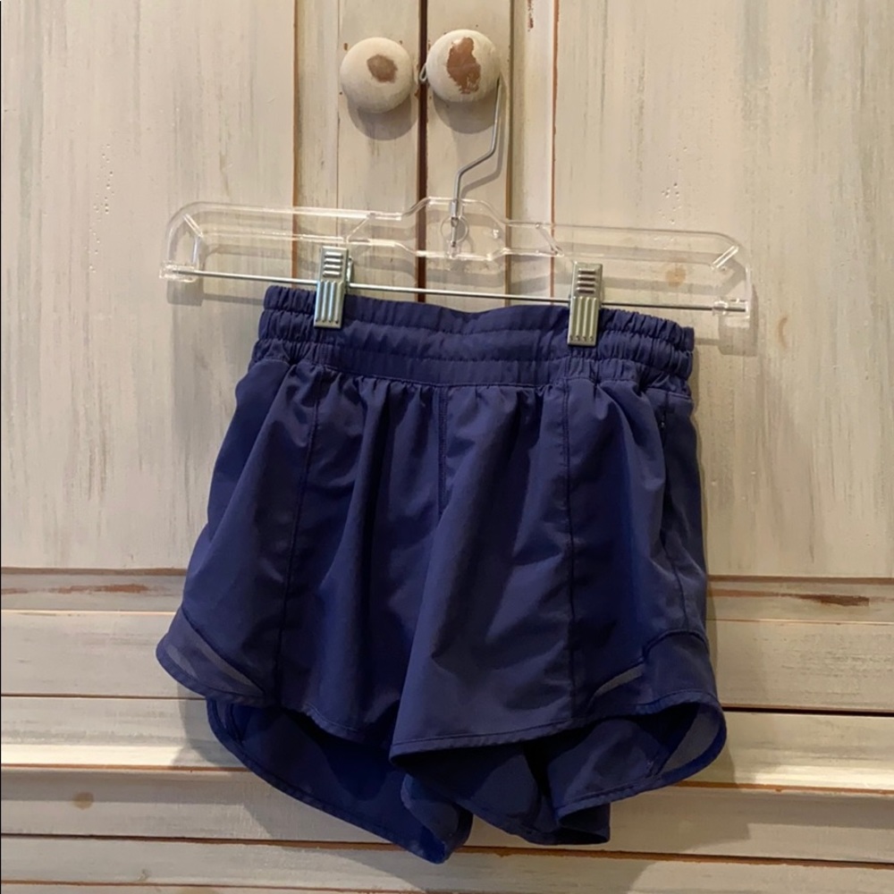 Lululemon Blue Hotty Hot Shorts 4’ (Barely Worn)